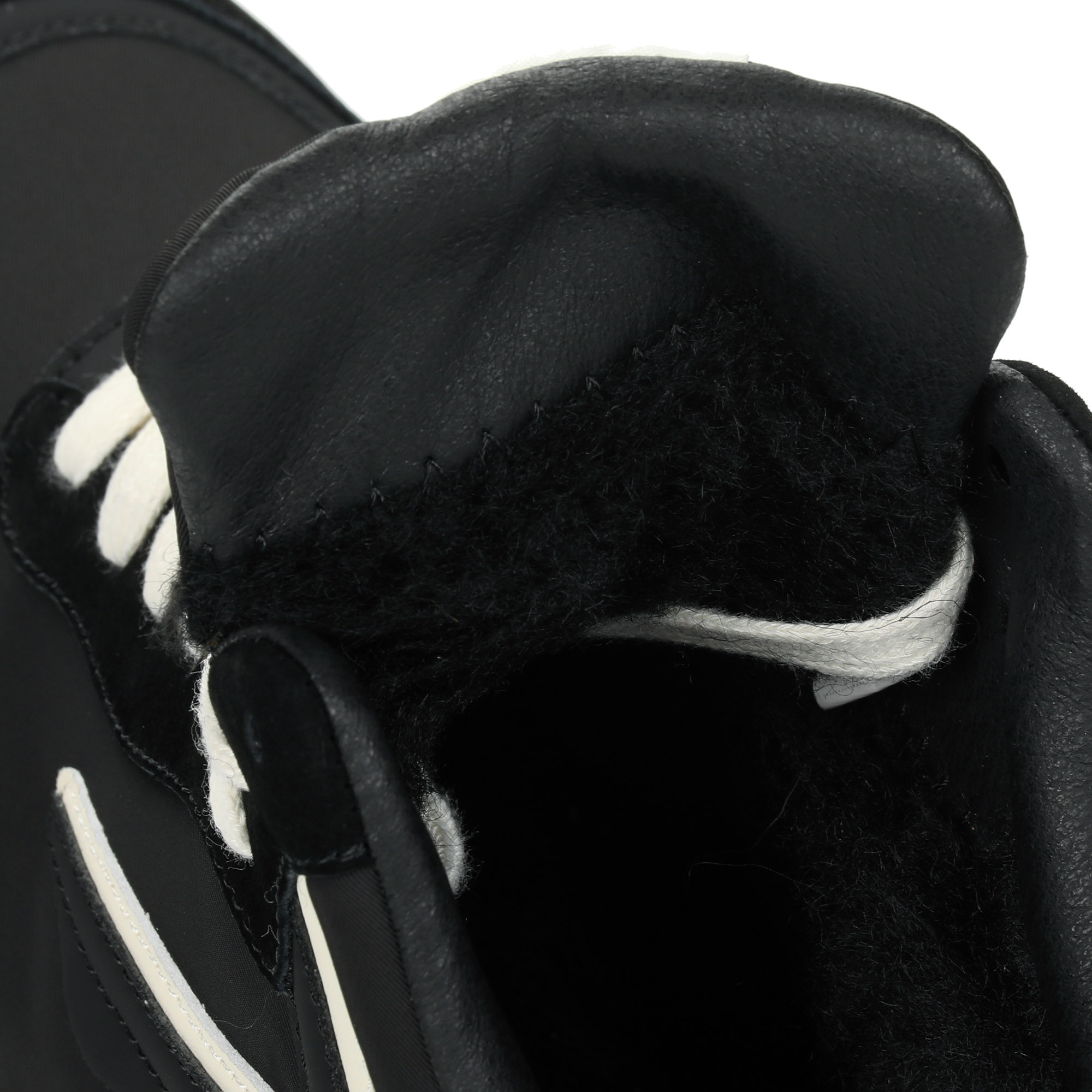 фото Черные утепленные кроссовки из велюра и текстиля respect