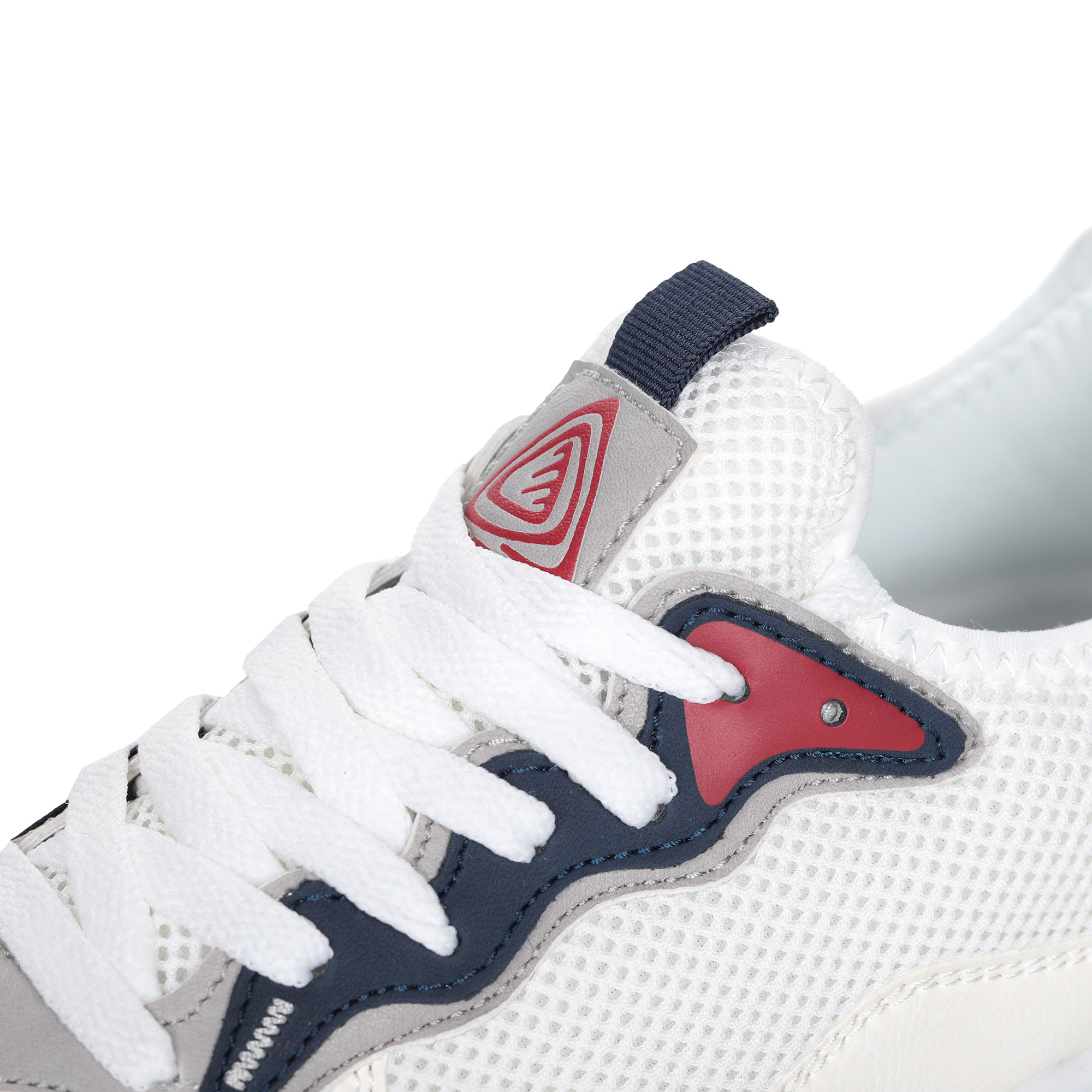 Белые кроссовки из комбинированных материалов от Respect-shoes