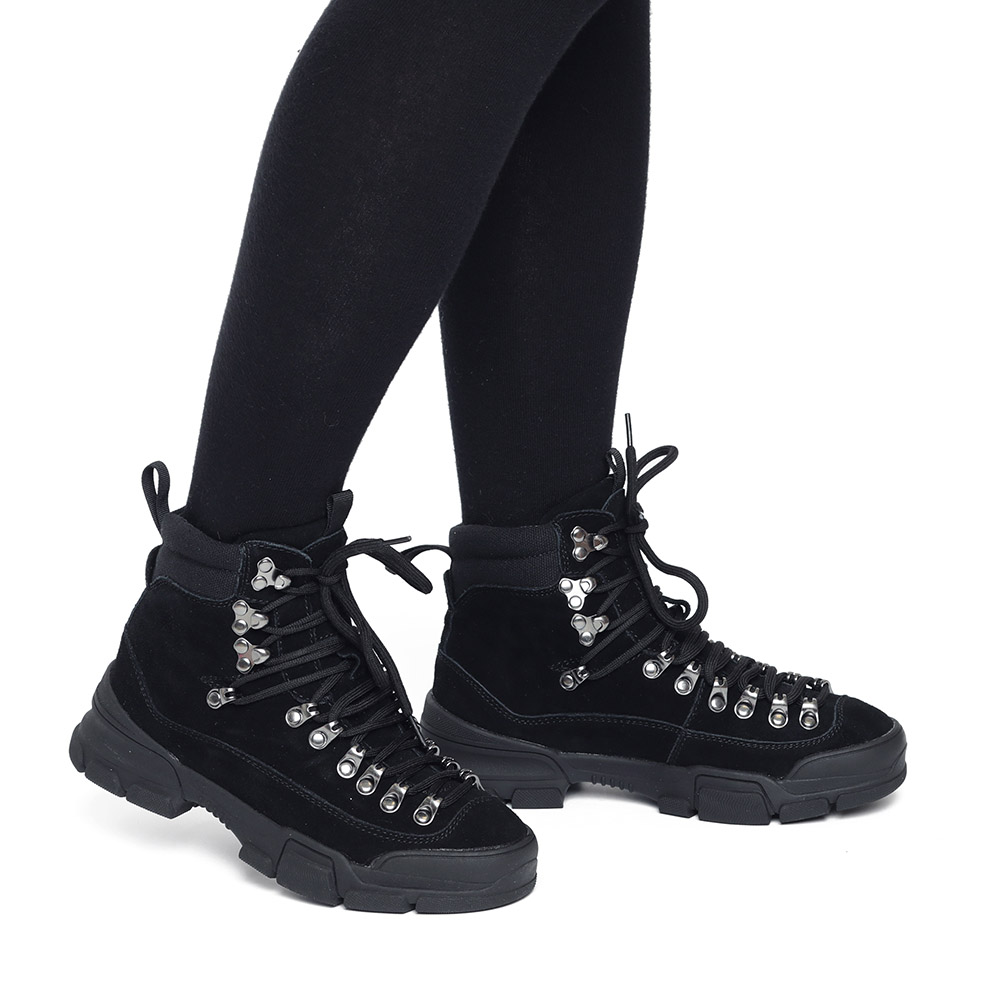 Ботинки из велюра в черном цвете от Respect-shoes