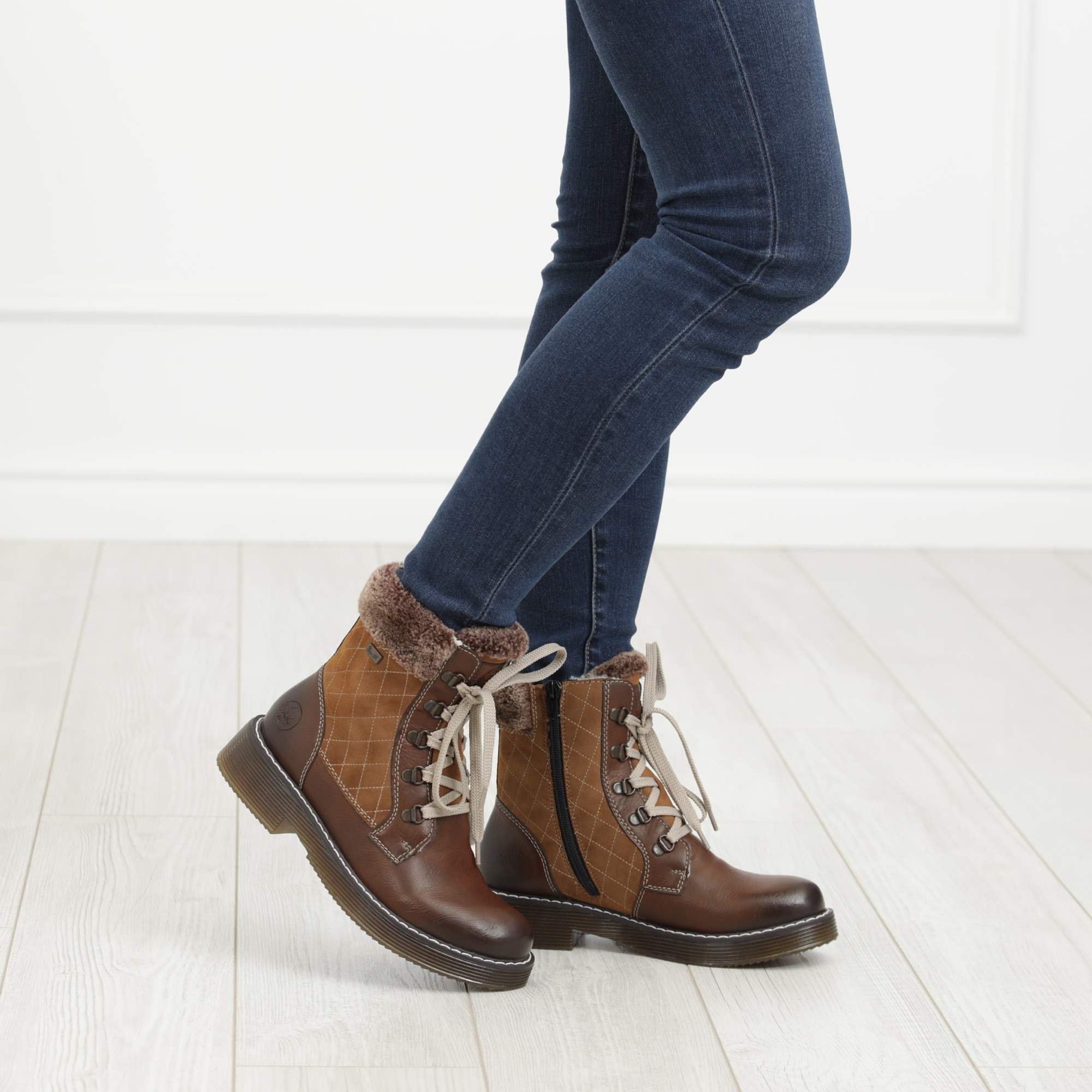 Коричневые ботинки из экокожи на подкладке из искусственной шерсти утолщенной подошве Rieker, размер 36, цвет коричневый - фото 2