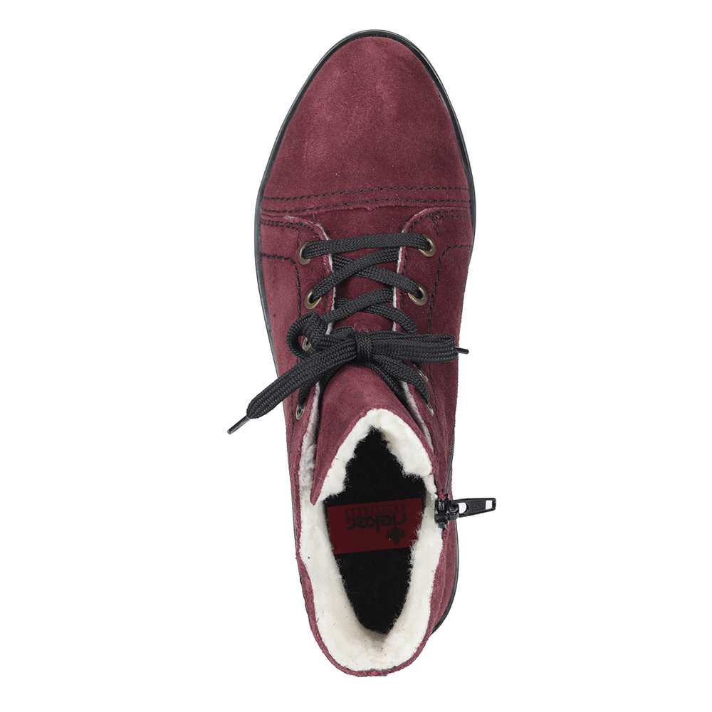 фото Бордовые ботинки на подошве с протектором rieker