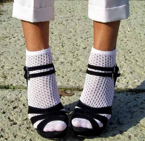Для вас женщины. Женские носки – как носить и с чем сочетать в 2022 году