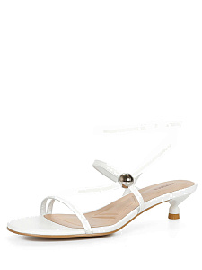 Белые босоножки из композиционной кожи