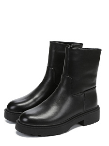 Черные зимние ботинки из кожи
