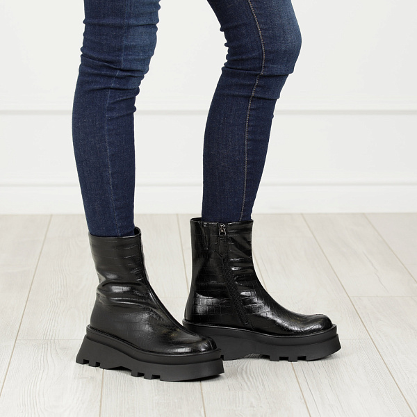 Черные высокие ботинки из кожи на подкладке из текстиля CC11991-WT - купитьв интернет-магазине ➦Respect