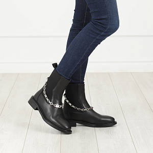 Черные высокие ботинки на молнии с декором цепи из кожи на подкладке из текстиля на квадратном каблуке