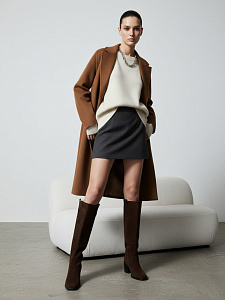 Коричневые зимние сапоги из велюра