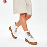 Белые ботинки из кожи на подкладке из натуральной шерсти на тракторной подошве