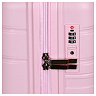 Розовый чемодан из полипропилена