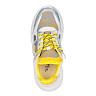 Желто-белые кроссовки на утолщенной подошве