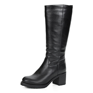 Черные утепленные сапоги из кожи