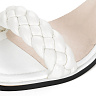 Белые босоножки с плетеным верхом из кожи на подкладке из экокожи на каблуке столбик