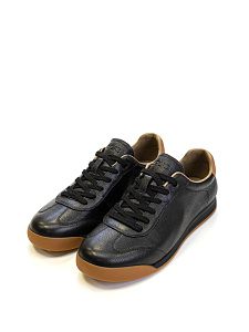 Черные кроссовки из кожи