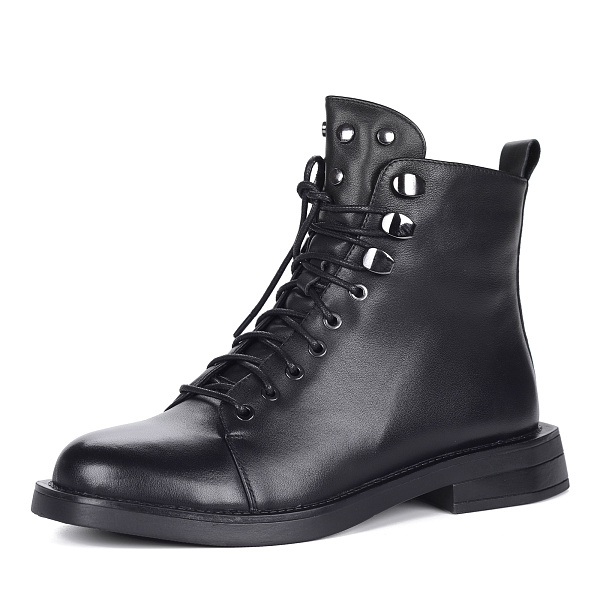 Черные ботинки на шнуровке из кожи