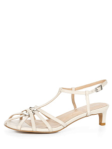 Босоножки из кожи рисового цвета