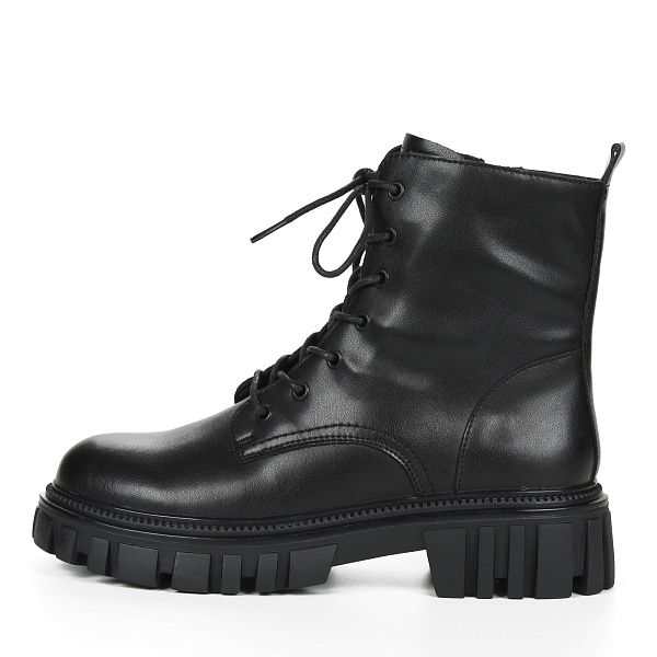 Черные ботинки на шнуровке из кожи на подкладке из текстиля на тракторной подошве