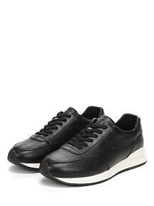 Черные кроссовки из кожи