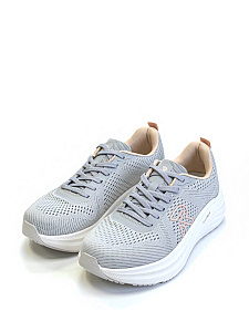 Серые кроссовки из текстиля
