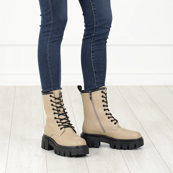 Бежевые высокие ботинки из кожи на подкладке из натуральной шерсти натракторной подошве VS11-156113 - купить в интернет-магазине ➦Respect