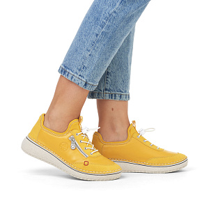 Желтые кроссовки из экокожи и текстиля