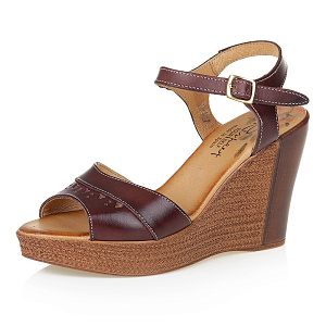 Коричневые кожаные босоножки на танкетке