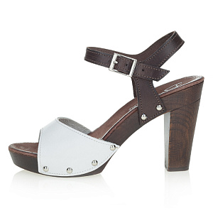 Белые босоножки из кожи