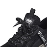 Черные кроссовки из комбинированных материалов