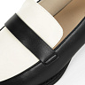 Черно-белые пенни-лоферы из кожи на подкладке из экокожи на утолщенной подошве и квадратном каблуке