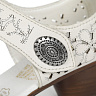 Белые открытые туфли из кожи с перфорацией на подкладке из экокожи