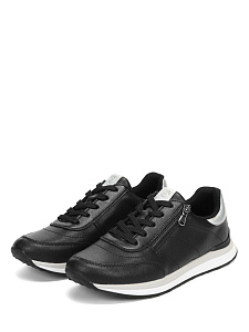 Черные кроссовки из кожи